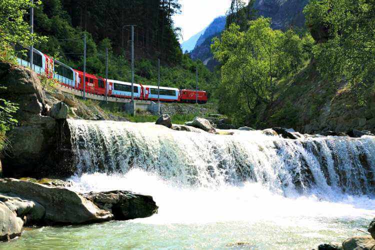 tren Glacier Express Suiza