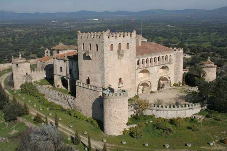 Castillo de Alburquerque en Badajoz